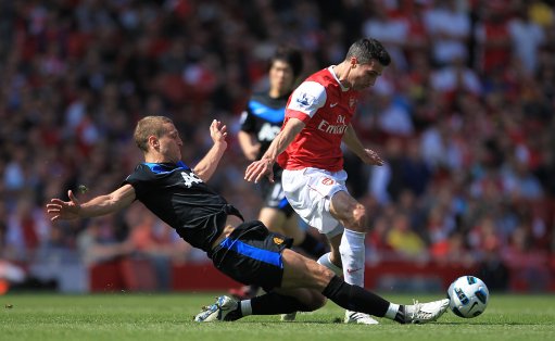 鲁媒:泰山队新外援卡扎尔、马德鲁加启程,最快27日与全队会合.